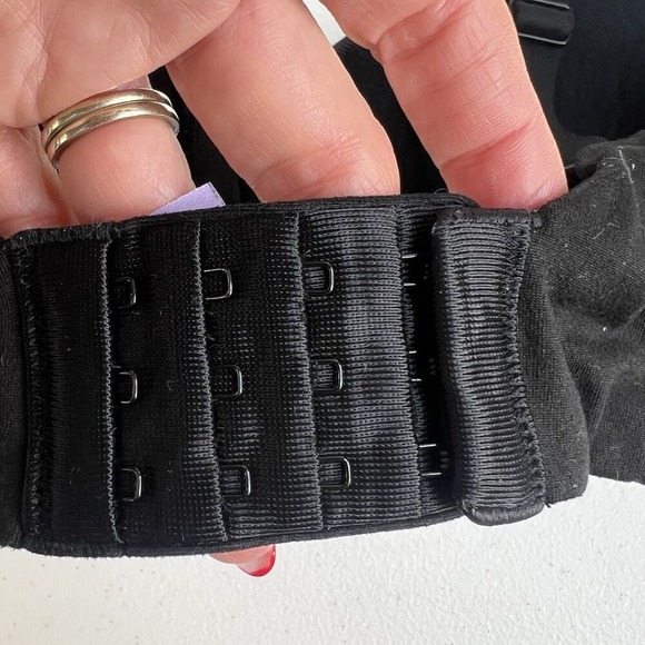 Secret Treasures 34D Full Coverage T-Shirt Bra Black Multiway Straps Underwire - Picture 7 of 15